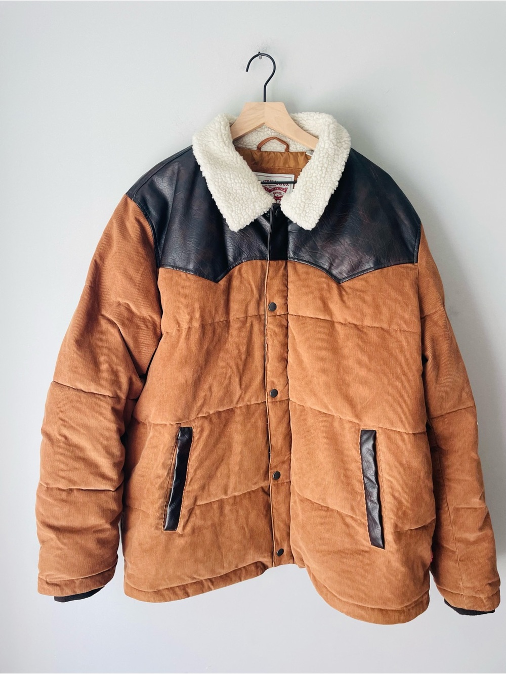 Levi’s Out West Corduroy Puffer